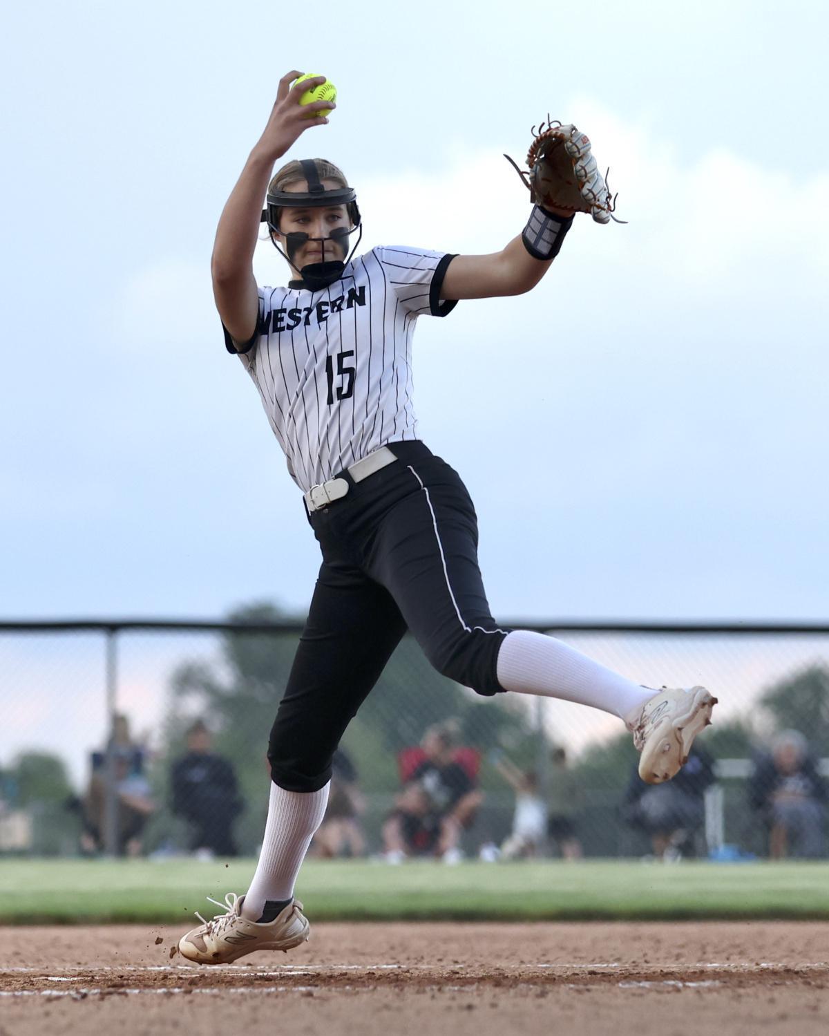 Western advances to softball semi-state