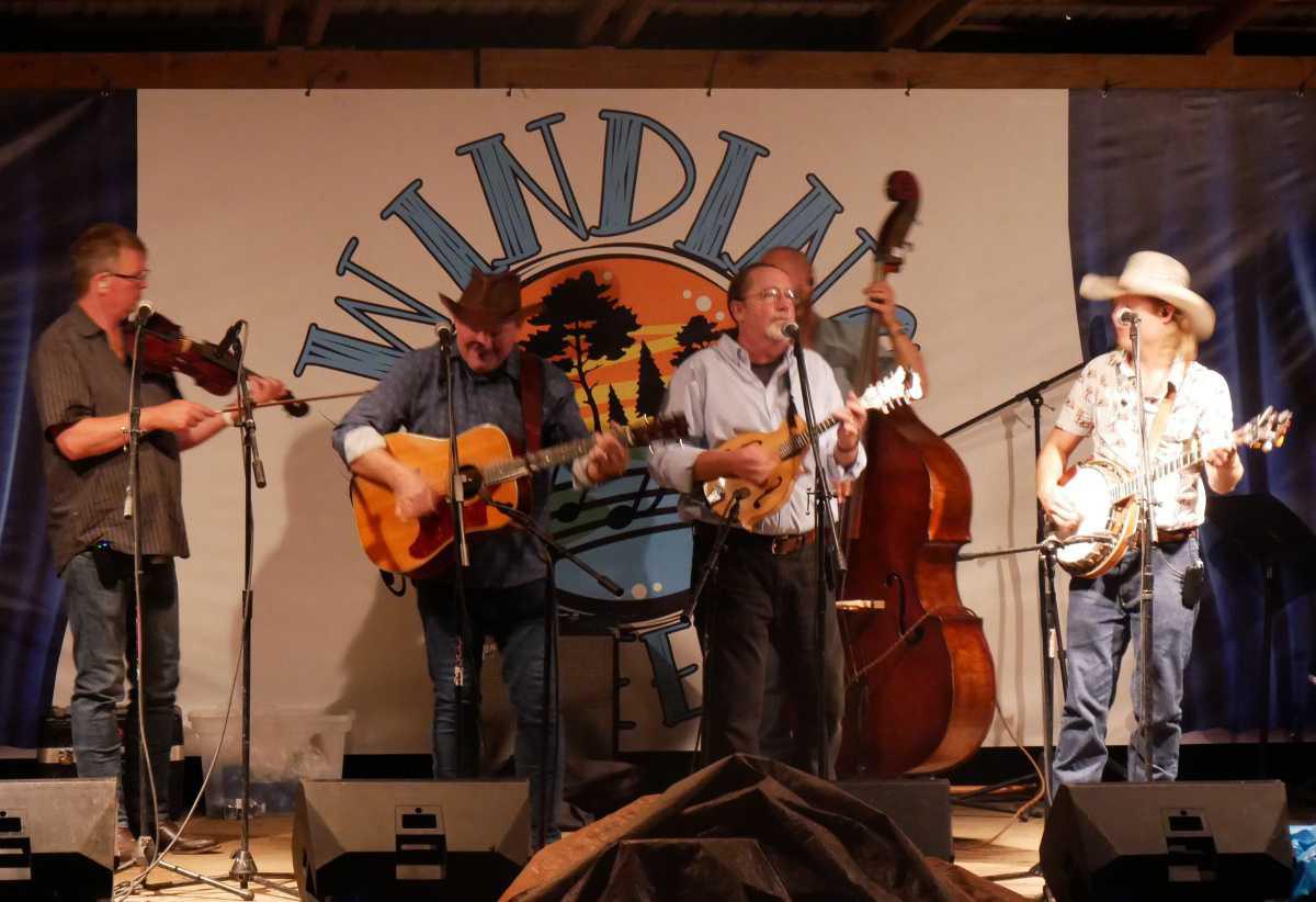 Winding Creek serenades a crowd