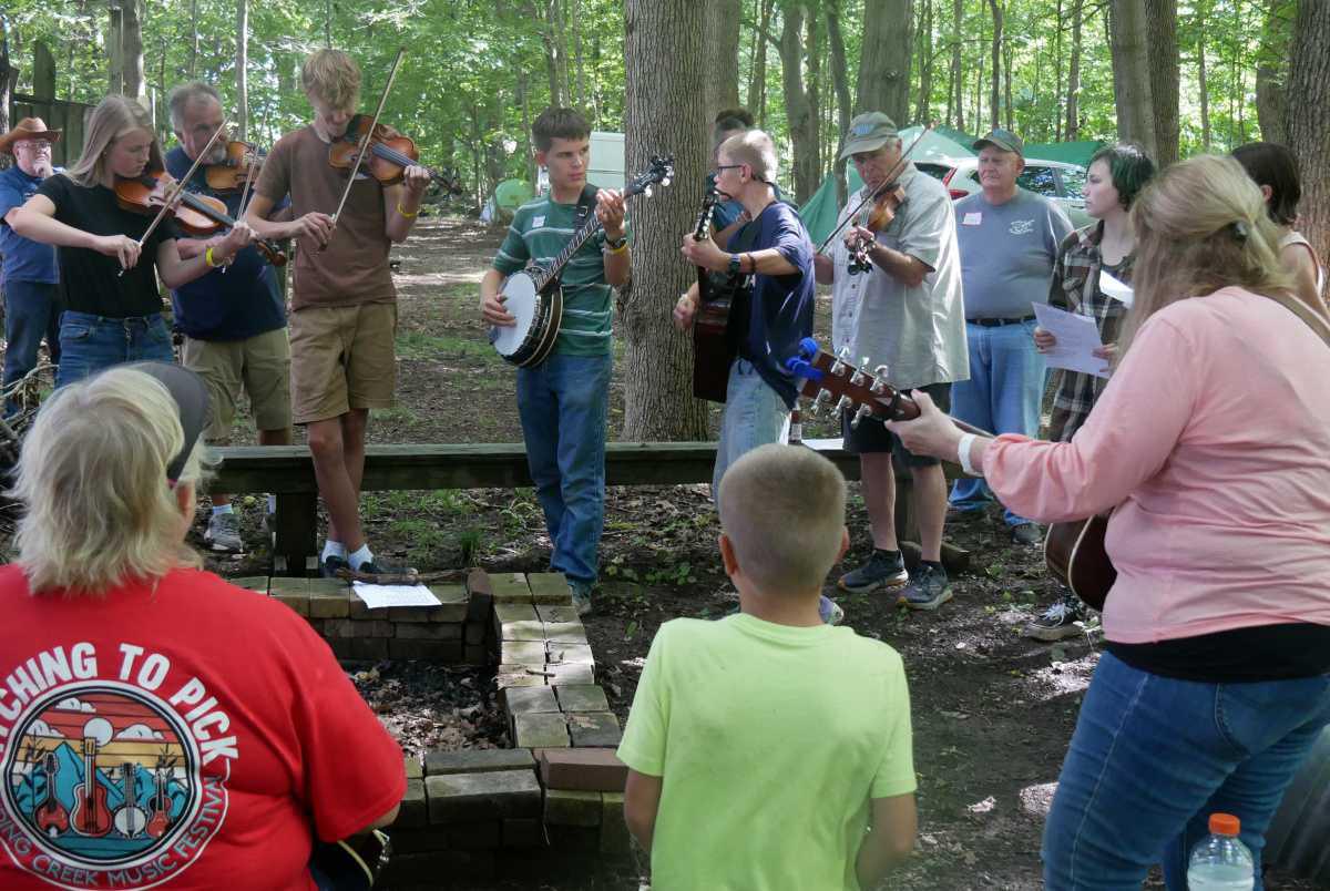 Winding Creek serenades a crowd