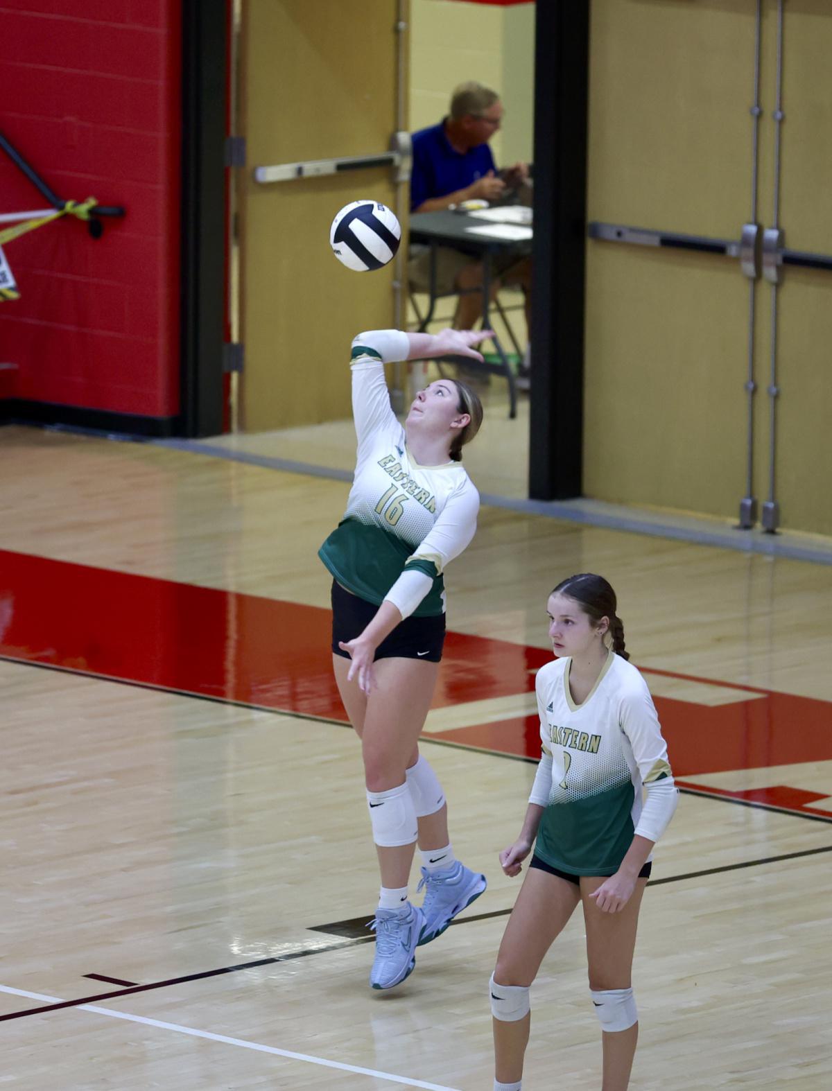 Lady Comets sweep Taylor