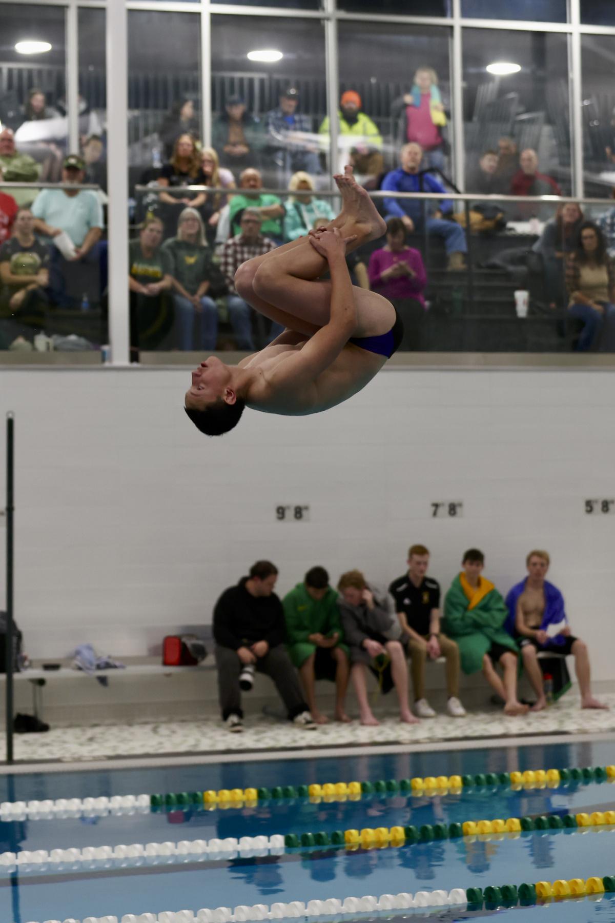 Northwestern splits with Eastern in the pool