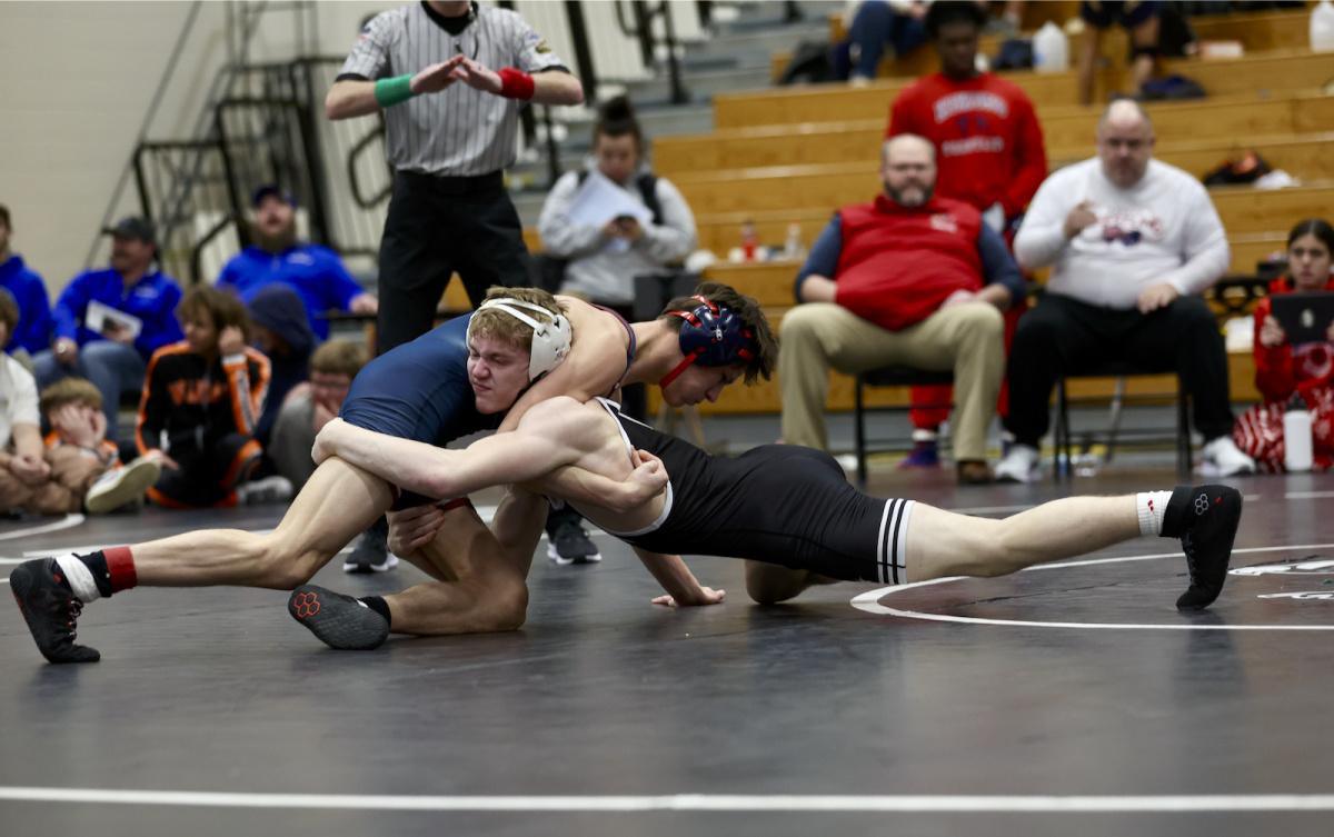 Western Invitational draws area grapplers