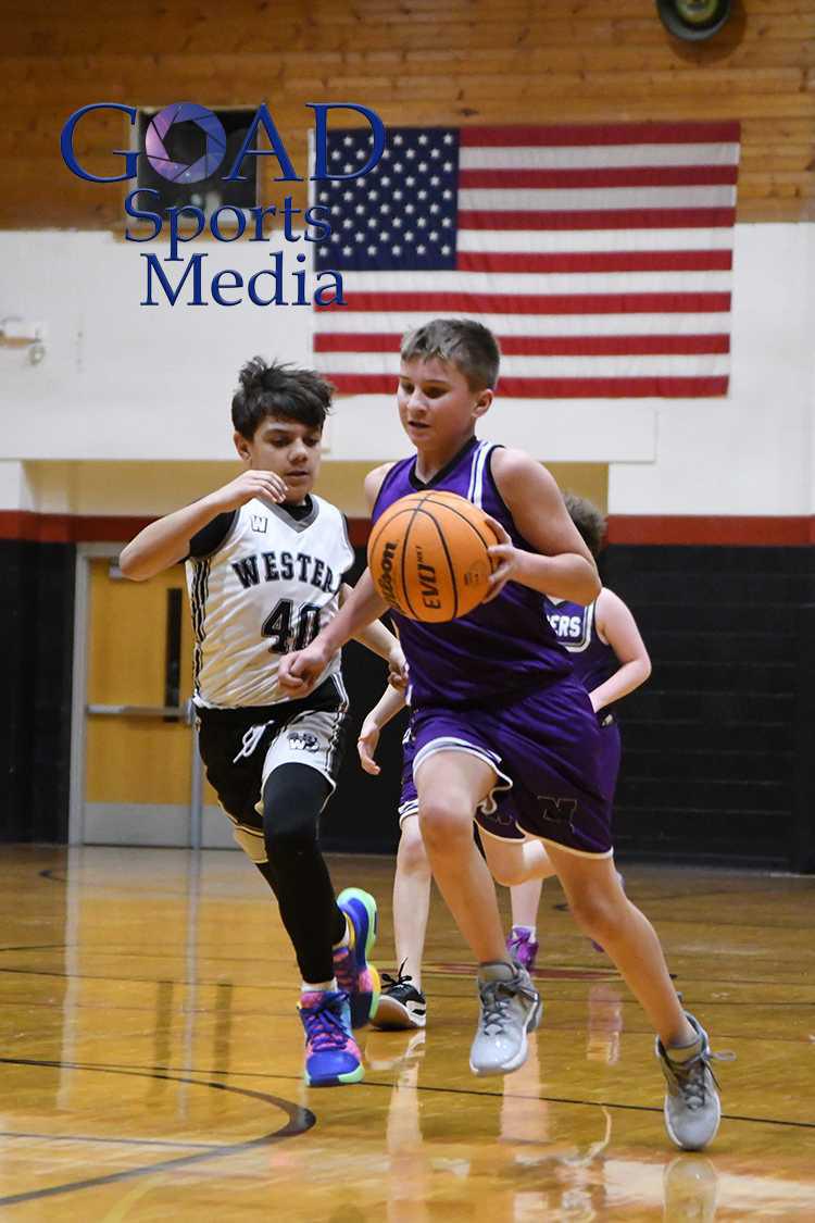 Tigers, Panthers battle in 6th grade basketball