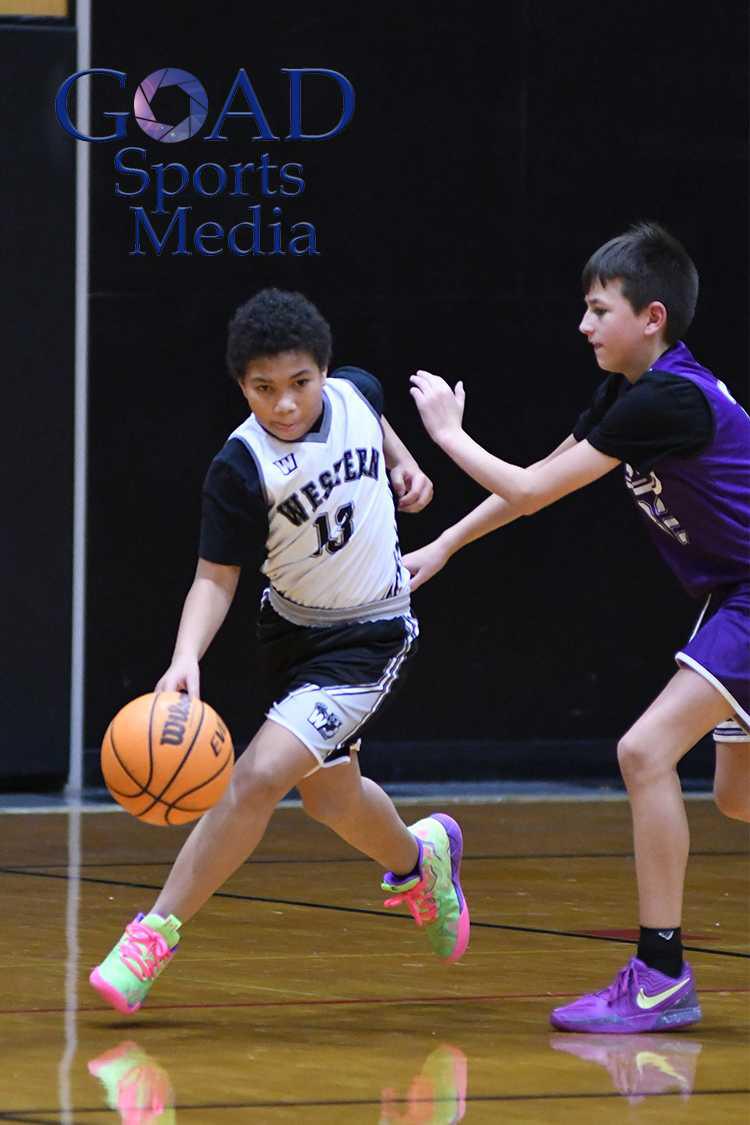 Tigers, Panthers battle in 6th grade basketball