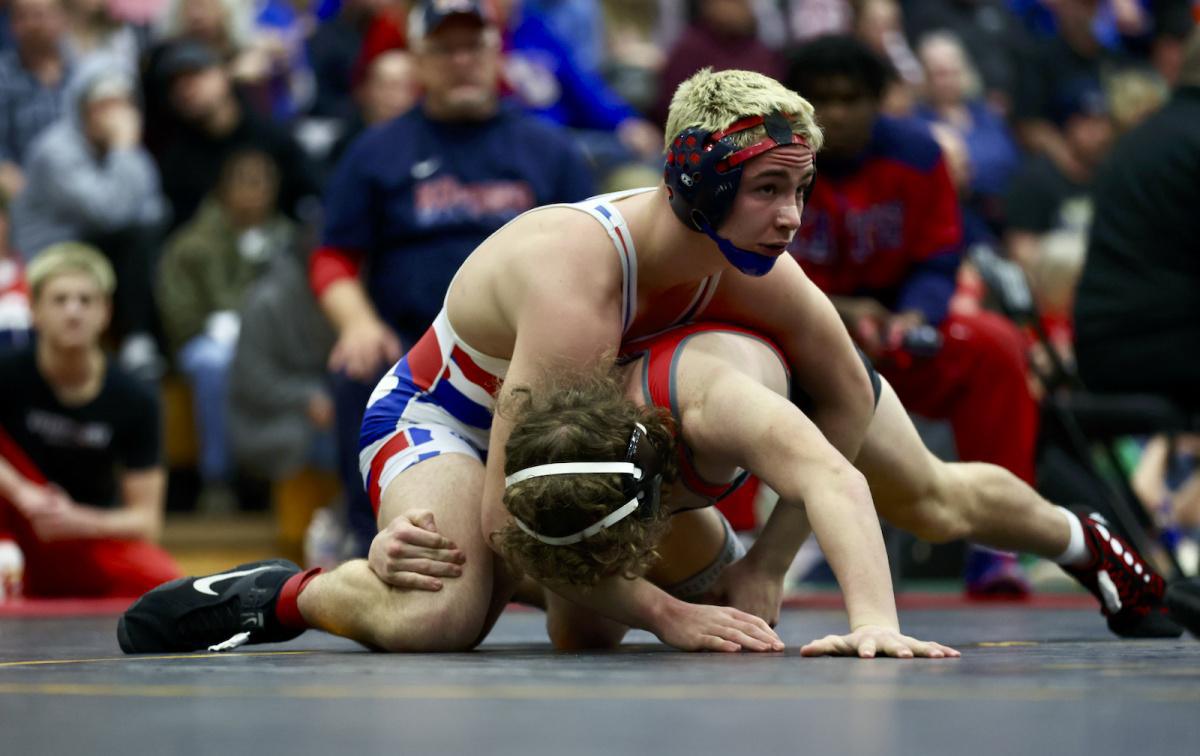 Local wrestlers storm IHSAA Regionals