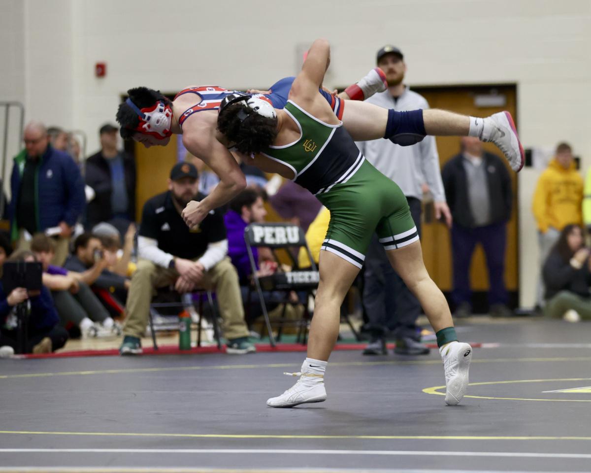 Local wrestlers storm IHSAA Regionals