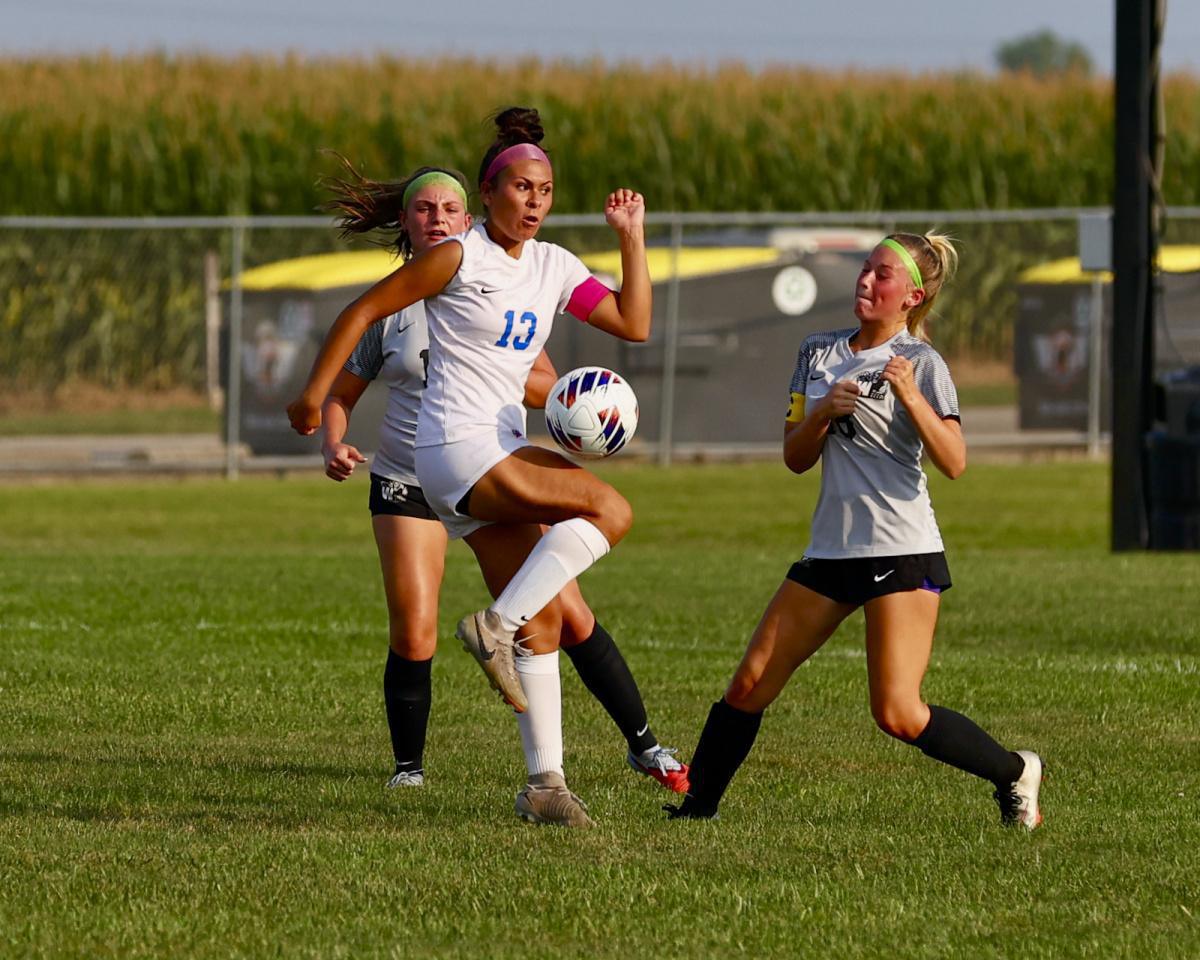 Western wipes out Wildkats in soccer