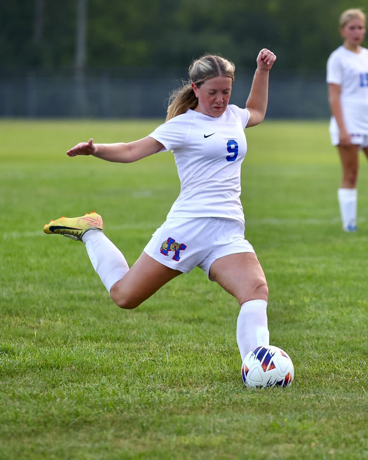 Western wipes out Wildkats in soccer