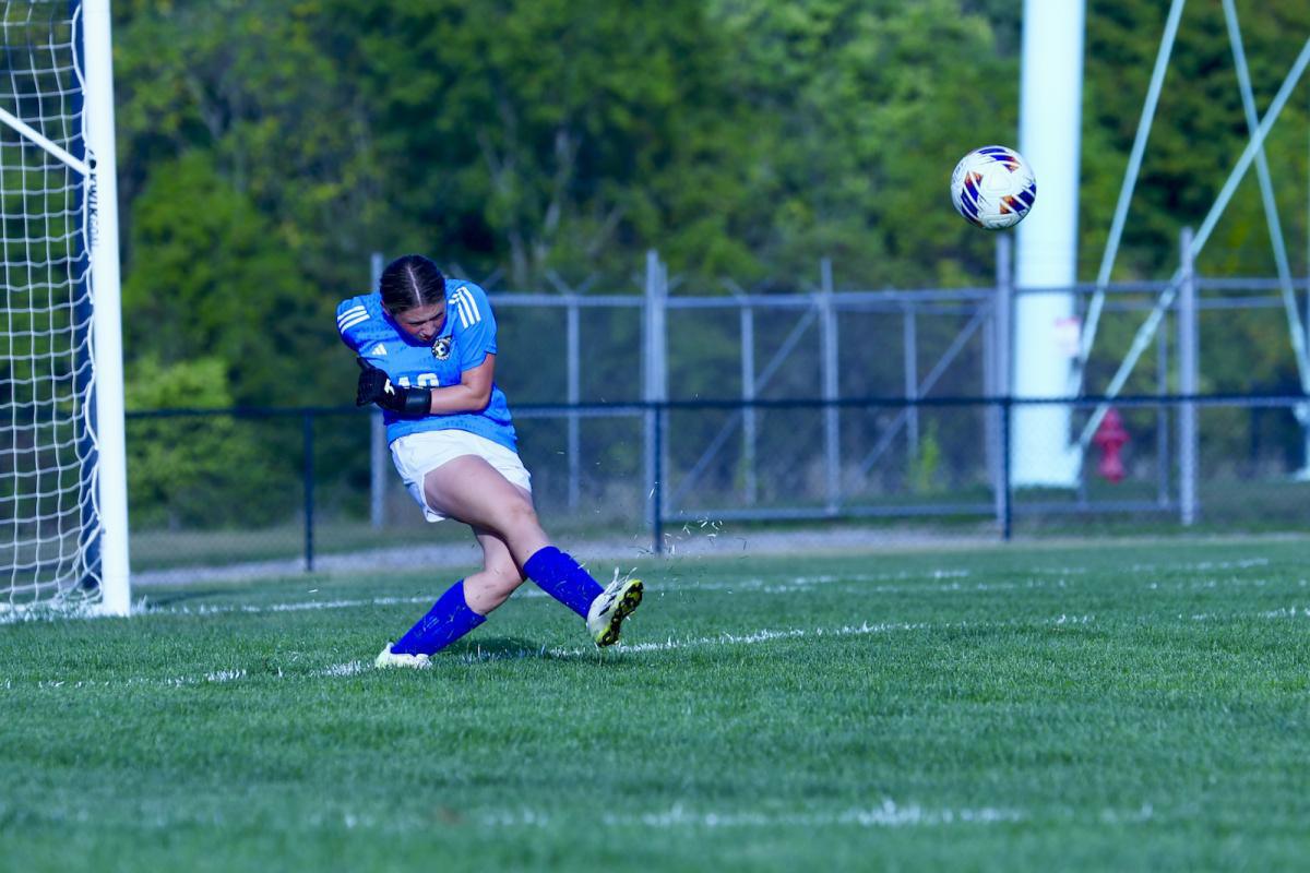 Tigers blank Comets in soccer