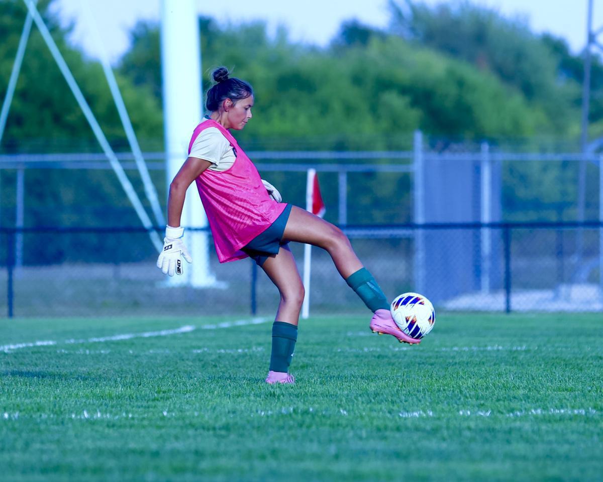 Tigers blank Comets in soccer