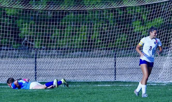 Tigers blank Comets in soccer