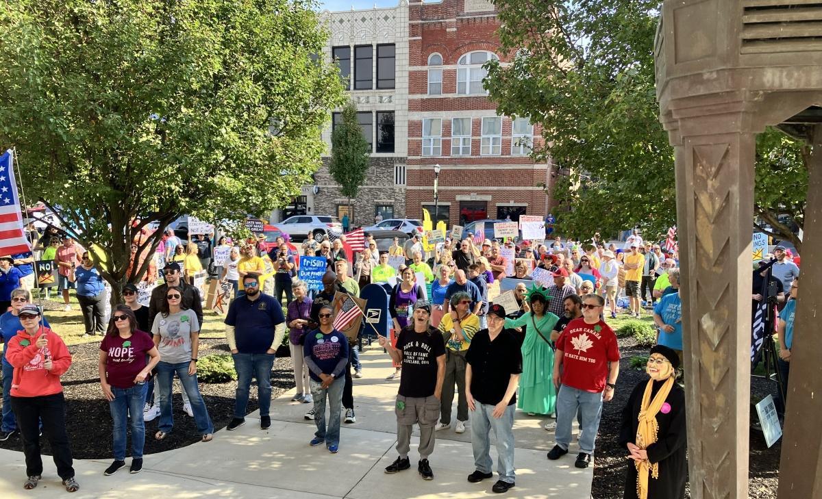 No Kings protest fills courthouse lawn