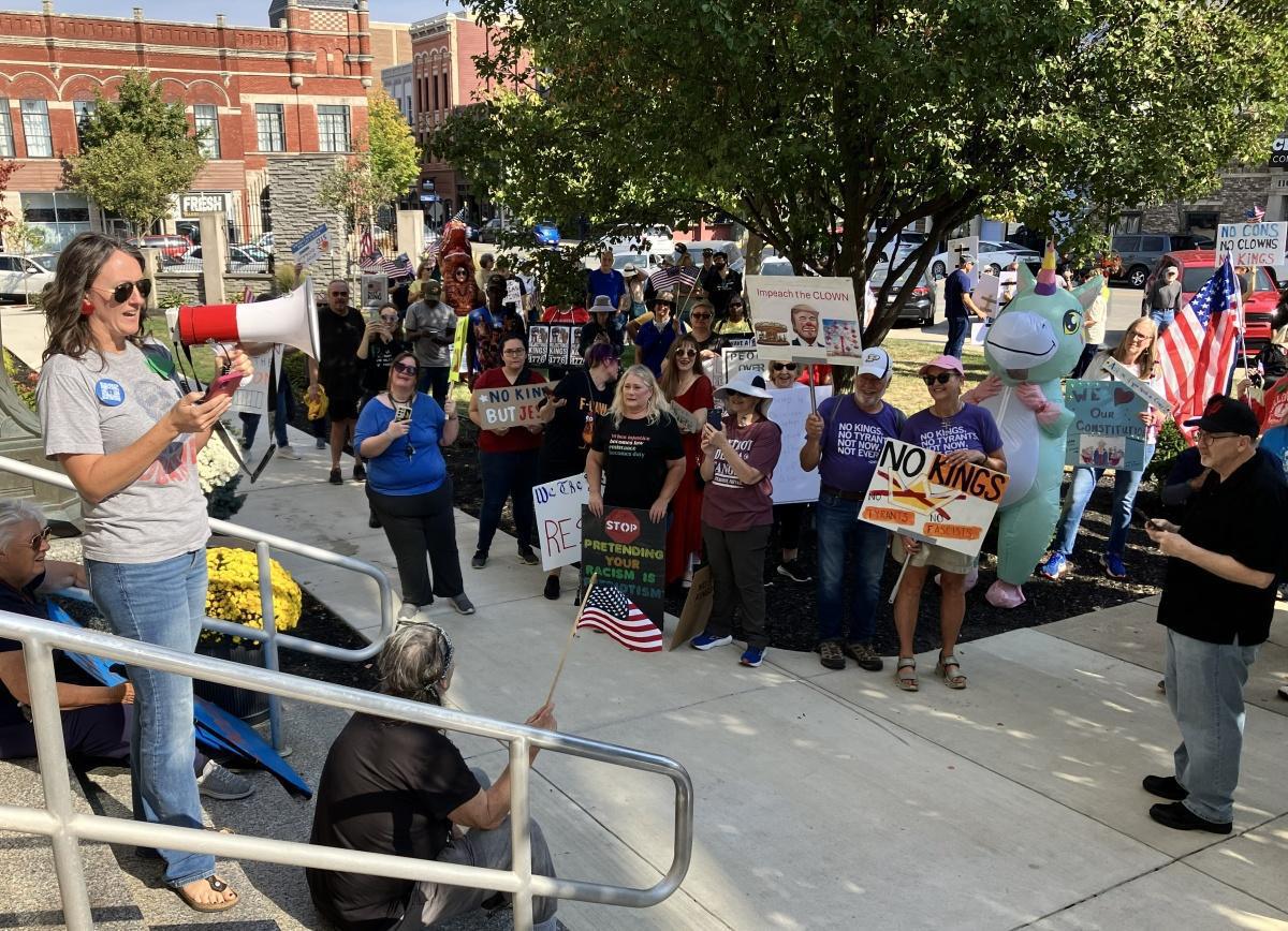 No Kings protest fills courthouse lawn