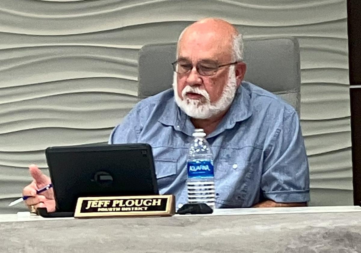 Council votes itself a pay raise