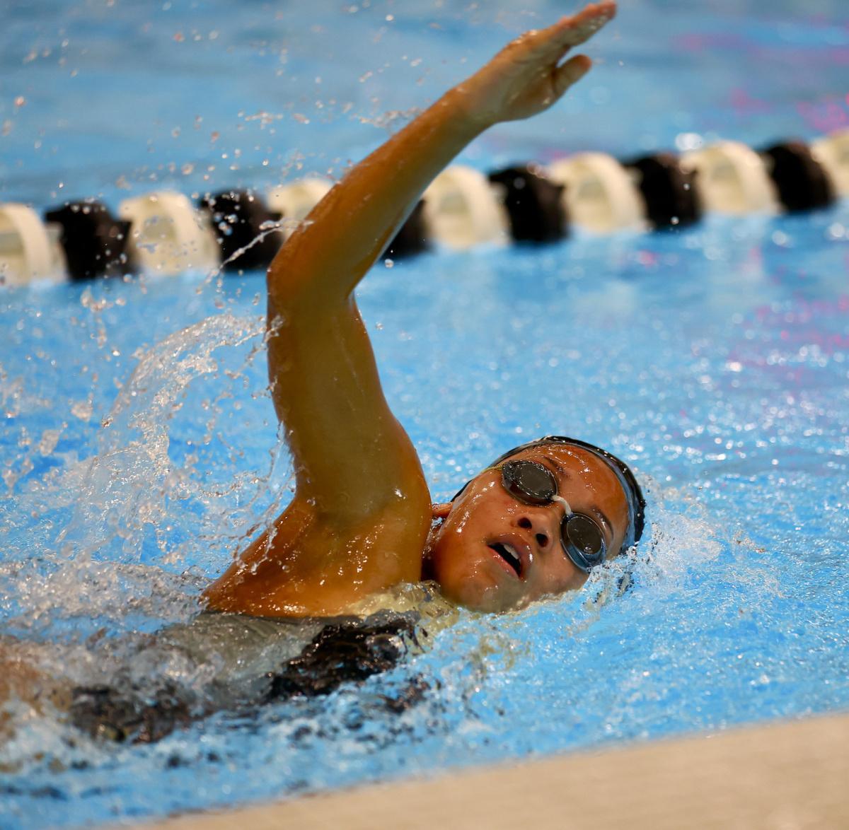 Western girls lap the Katfish