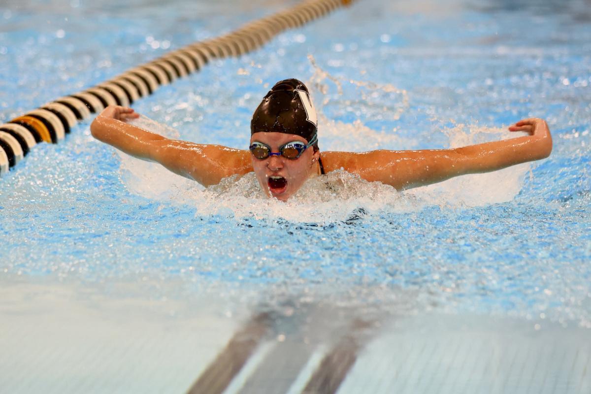 Western girls lap the Katfish