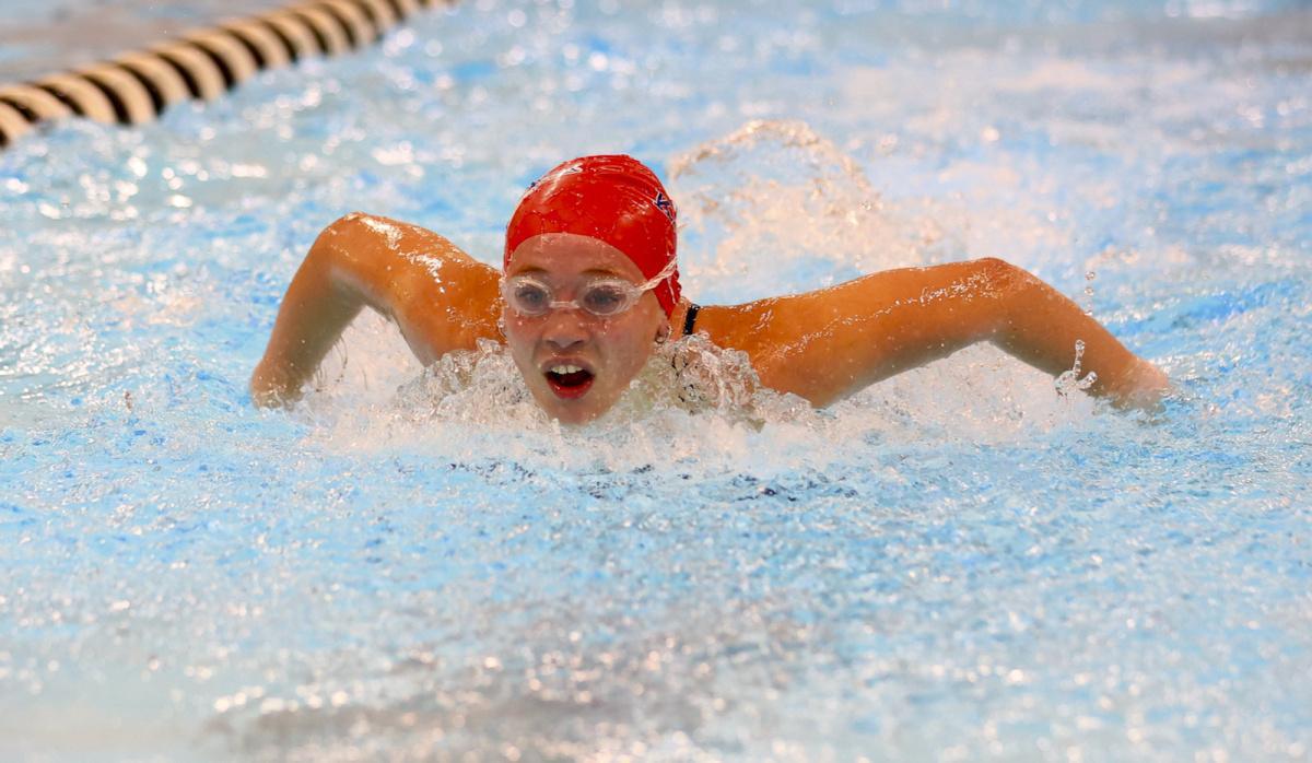 Western girls lap the Katfish