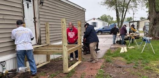 Chariot SAWS a ramp or three