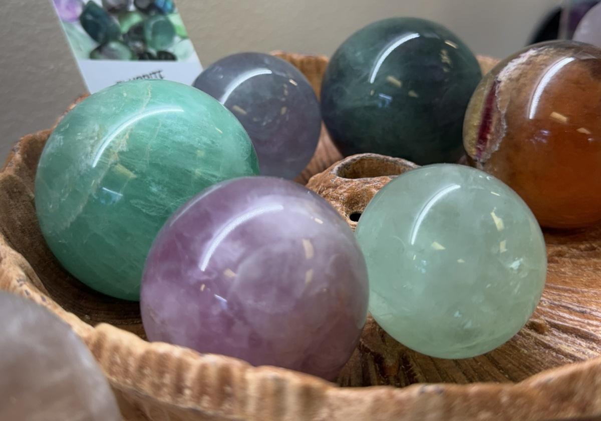 A rose grows on Mulberry