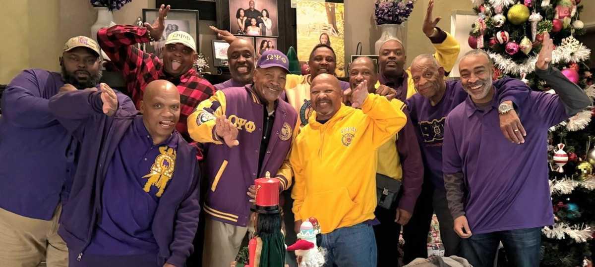 Nu Mu Nu serving breakfast to vets