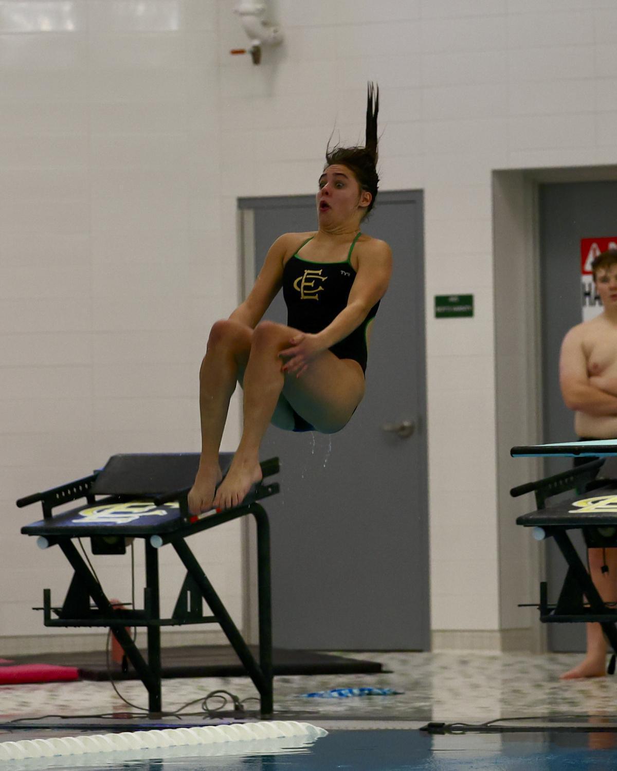 Comets overwhelm the Blue Devils