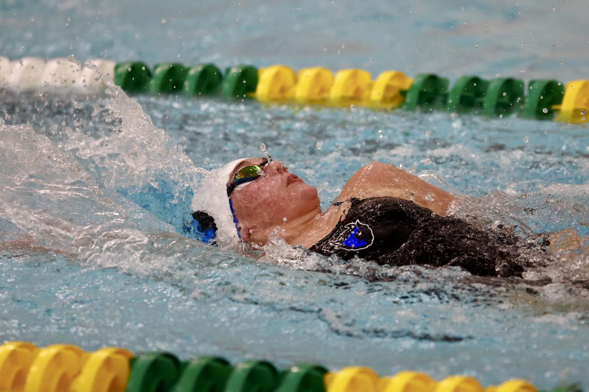 Comets overwhelm the Blue Devils