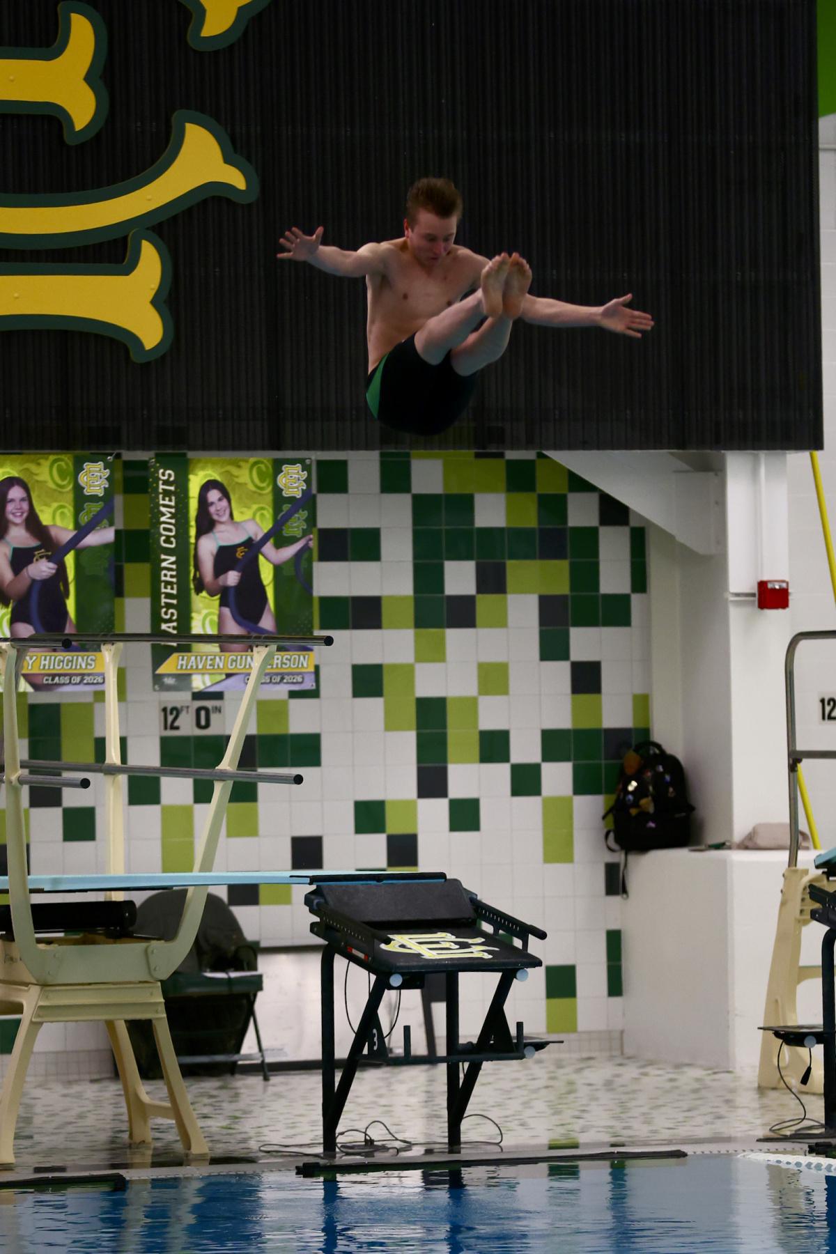 Comets overwhelm the Blue Devils