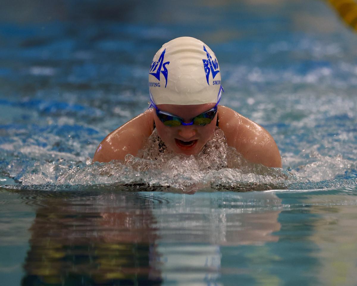 Comets overwhelm the Blue Devils