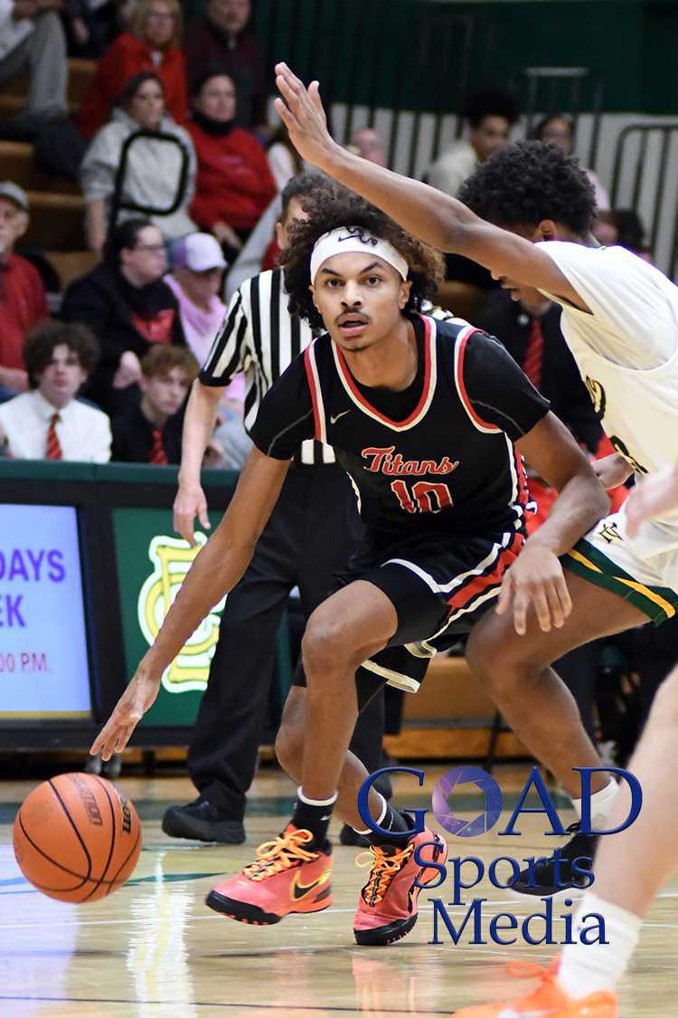 Titans trounce Comets on the court