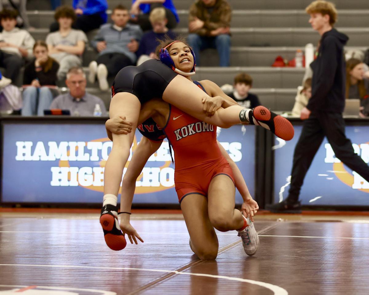 Girl grapplers advance to state