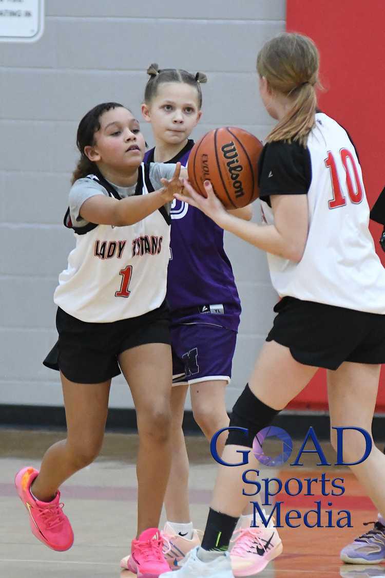 Taylor, NW face off in MS basketball