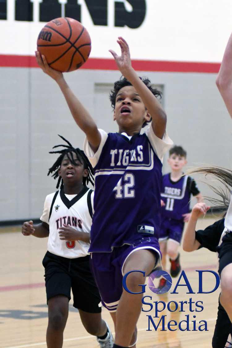 Taylor, NW face off in MS basketball