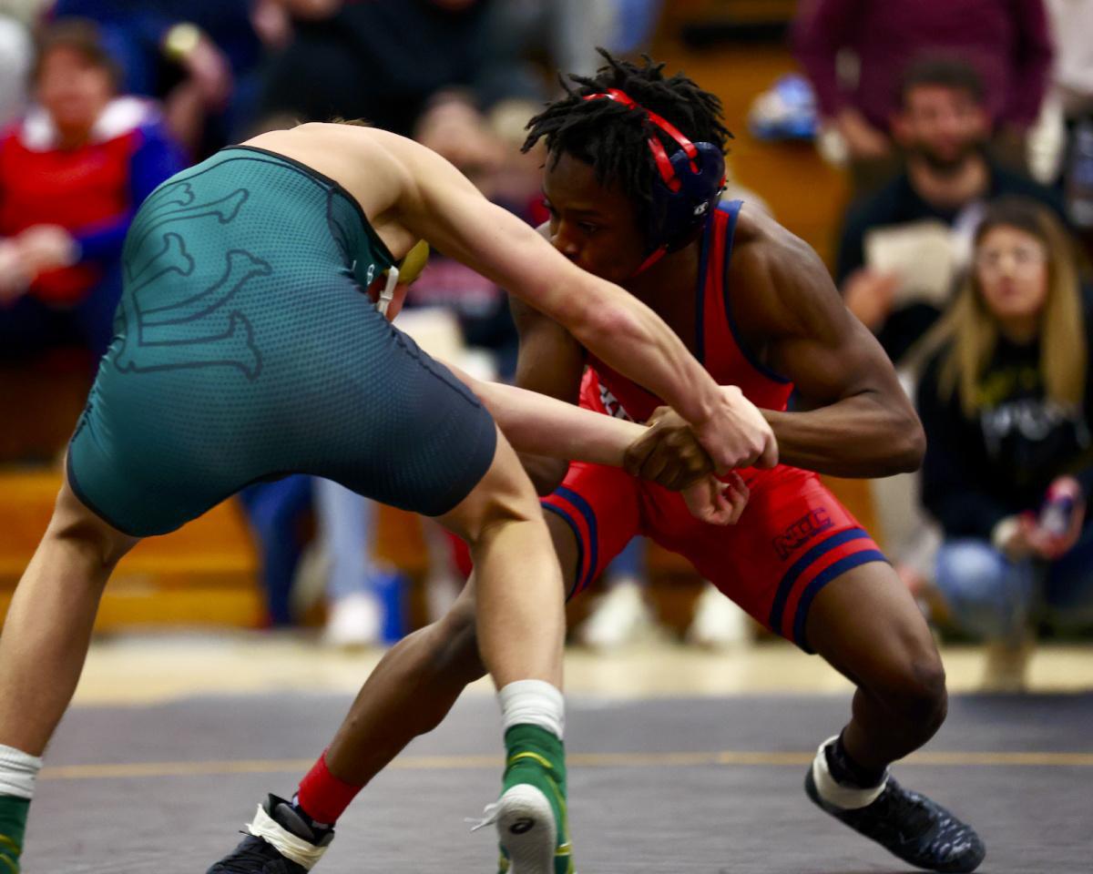 Two grapplers end run at state