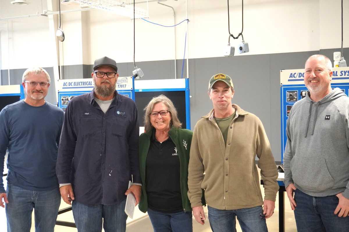 Stellantis, Ivy Tech salute UAW apprentices