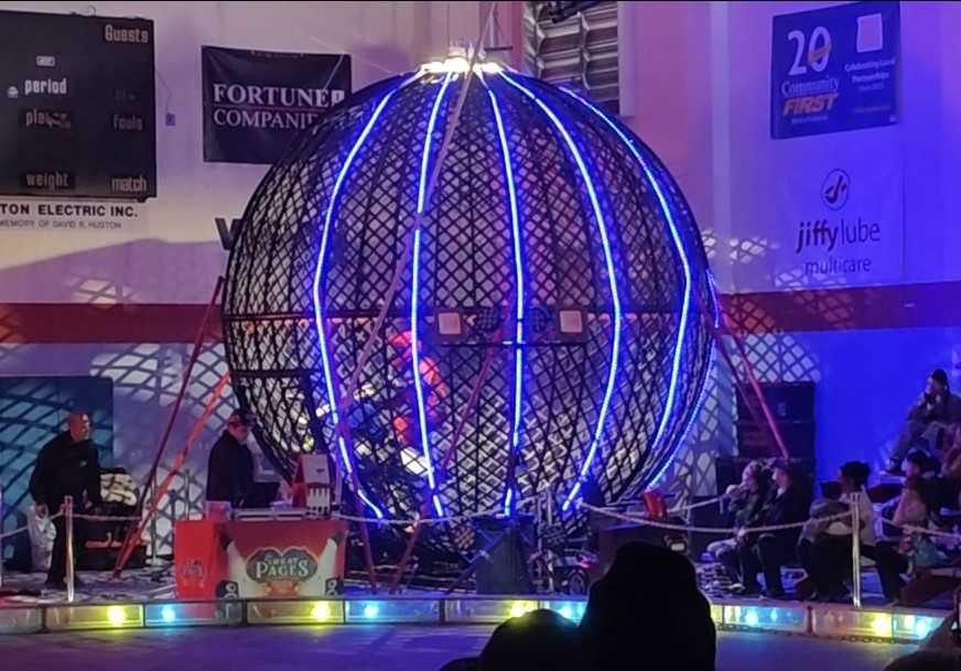 The circus came to Carver