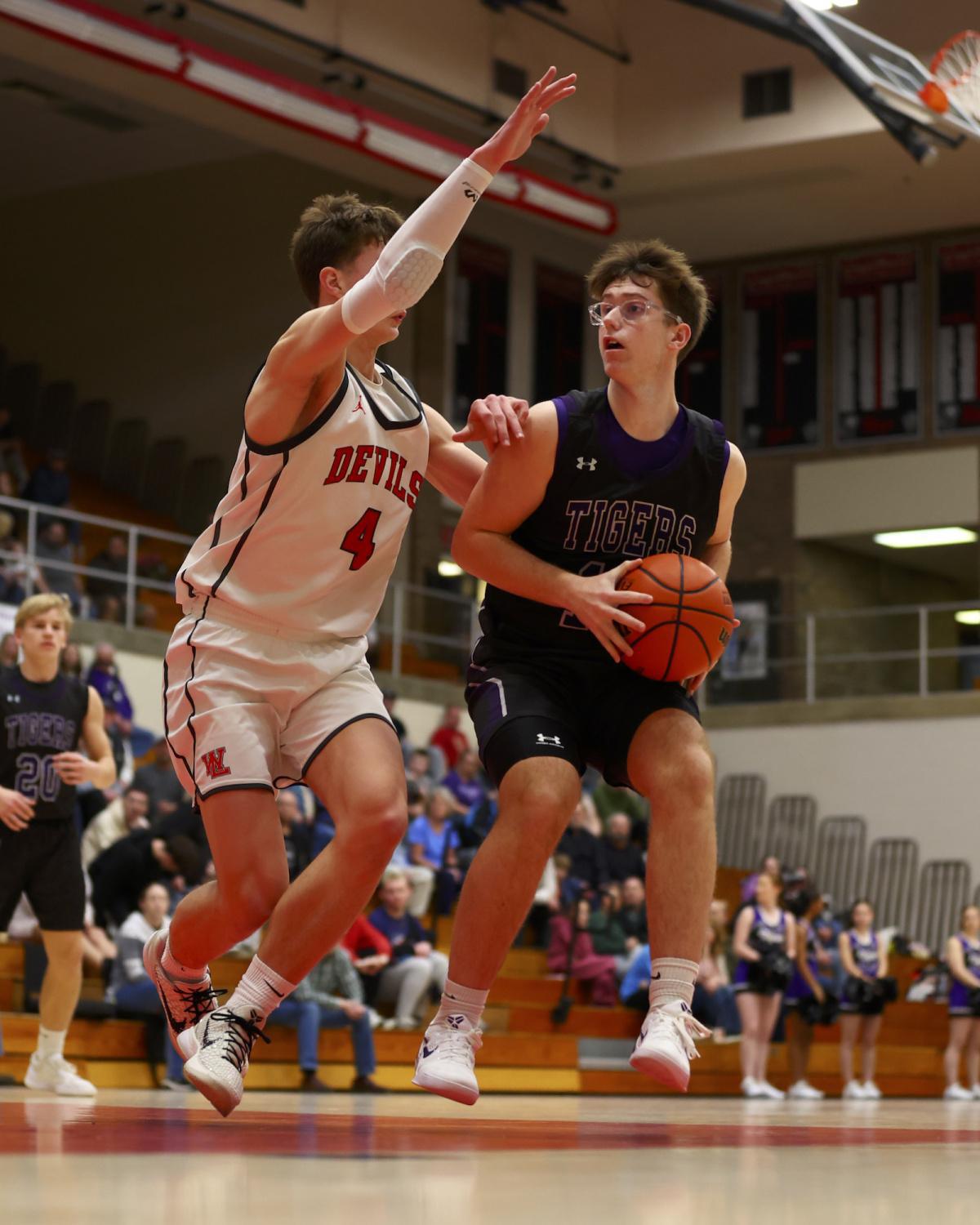 Tigers scratch out successful basketball season