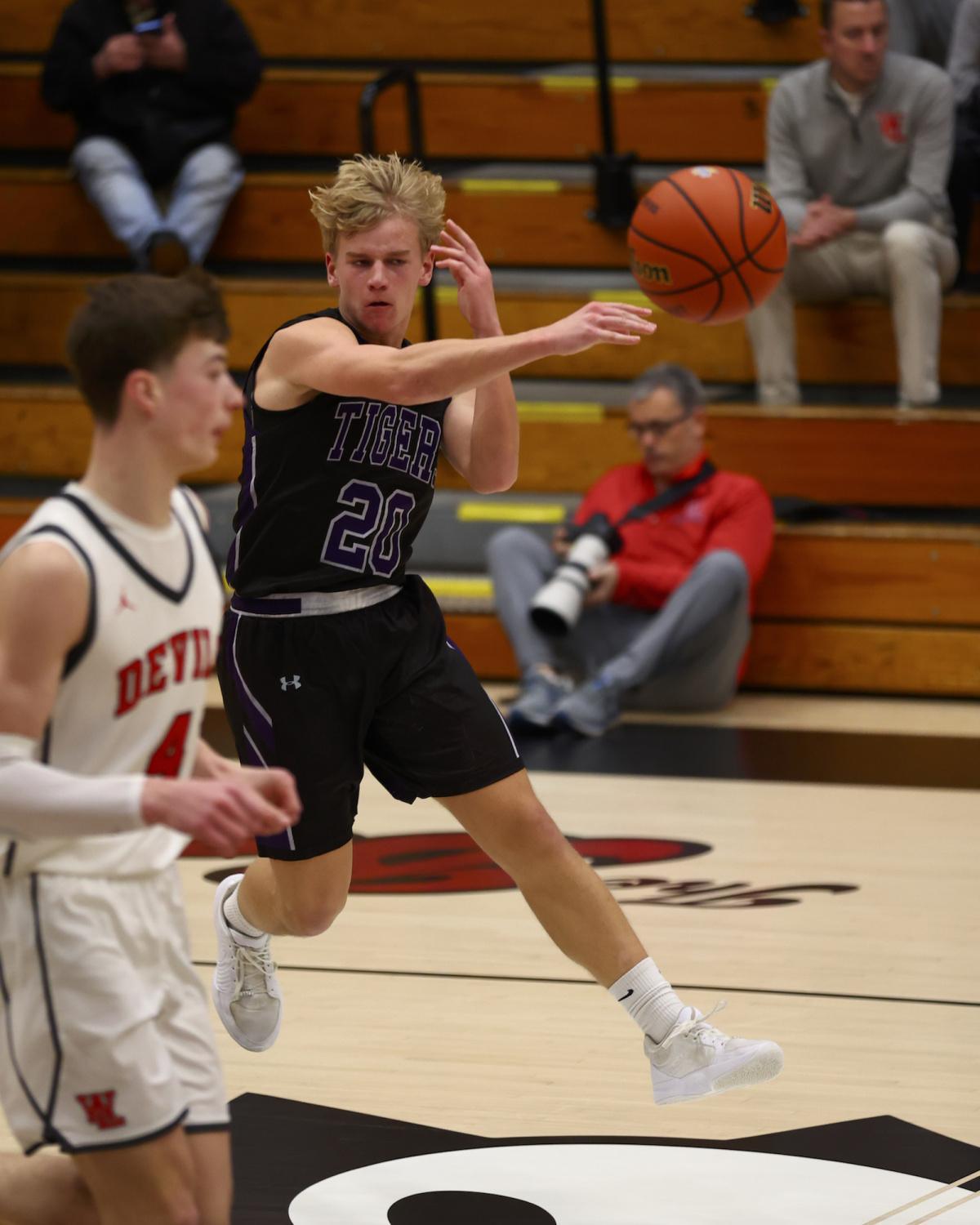 Tigers scratch out successful basketball season