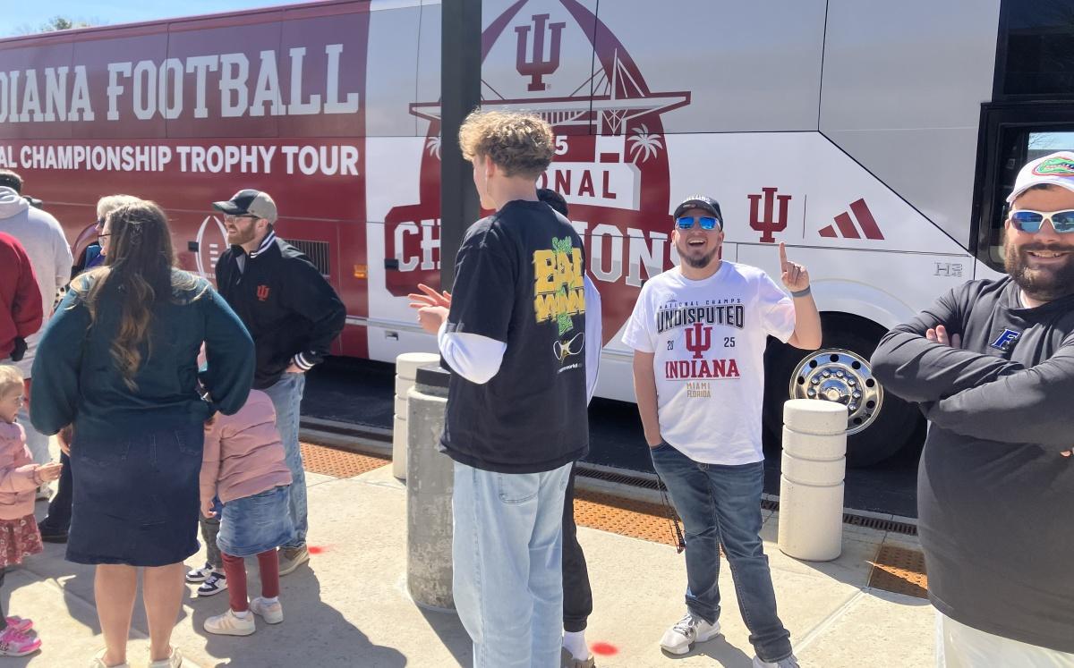 IU takes trophies on tour