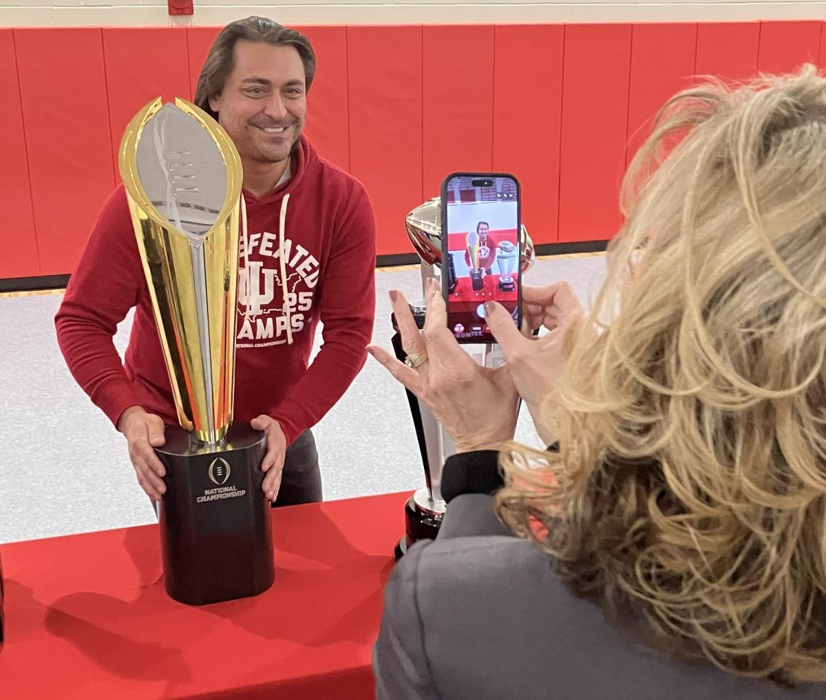IU takes trophies on tour