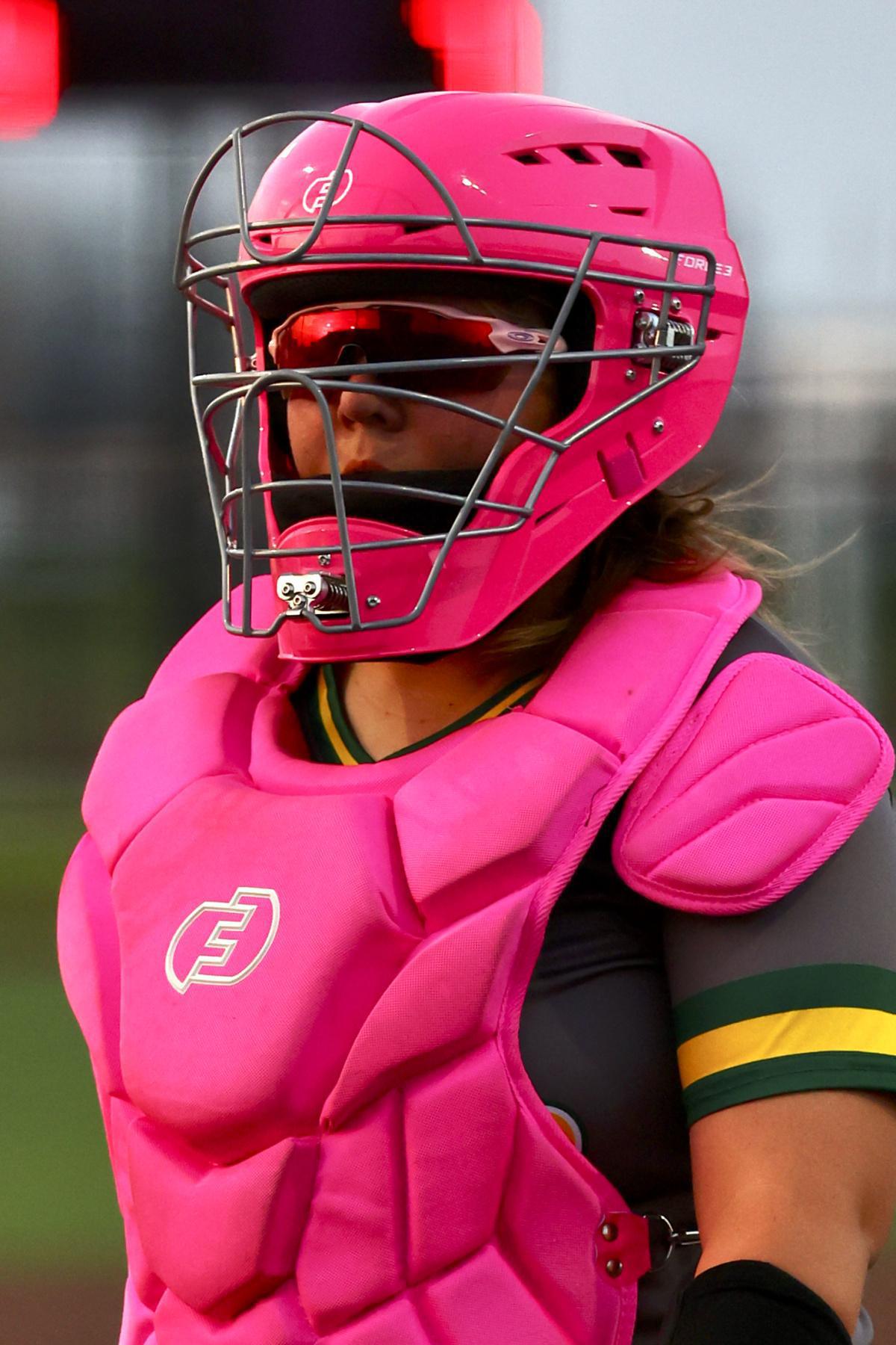 Lady Tigers crush Comets