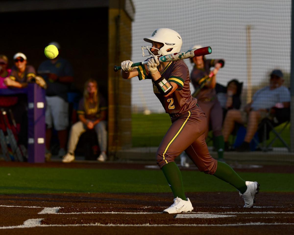 Lady Tigers crush Comets
