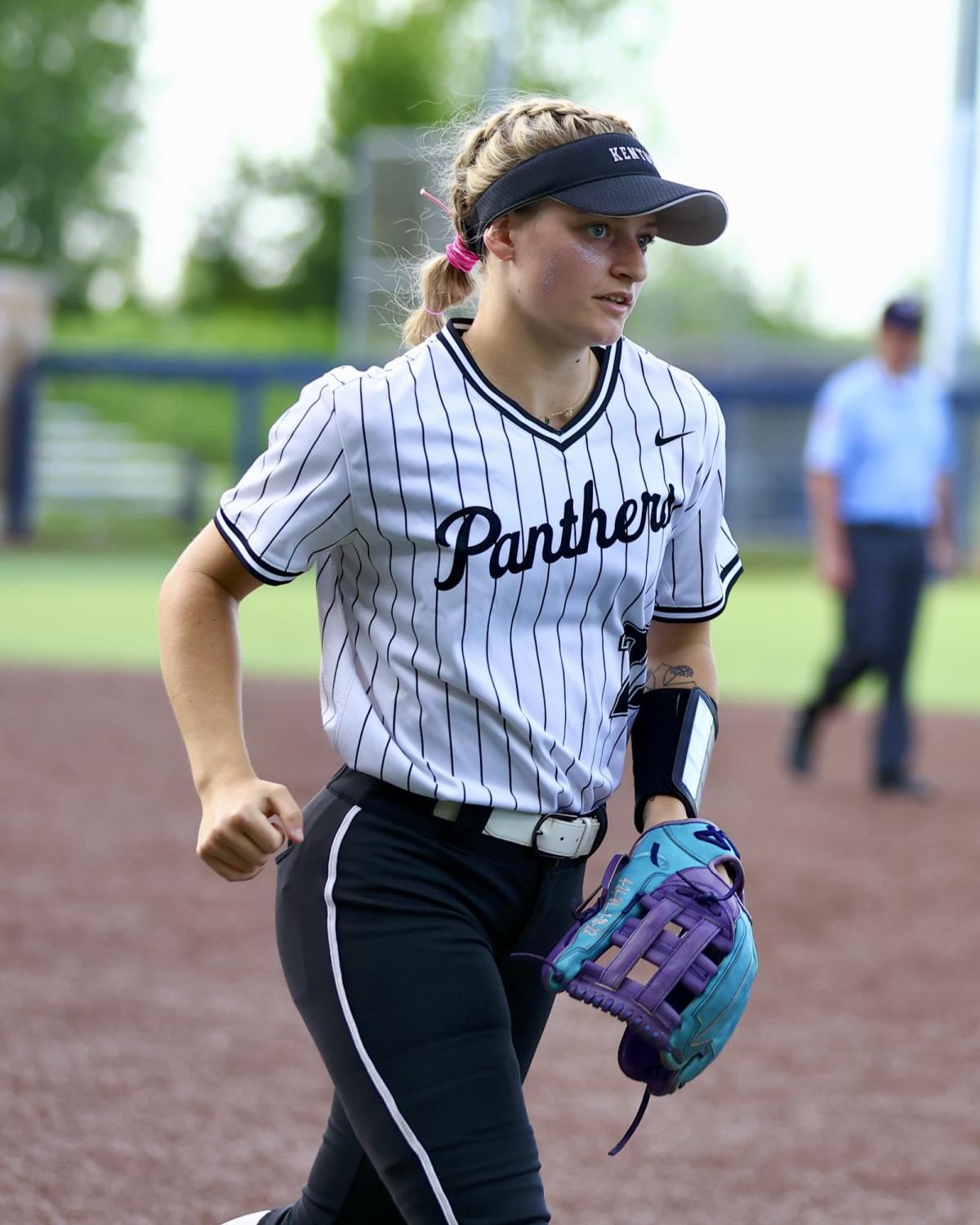 Western rolls to sectional win