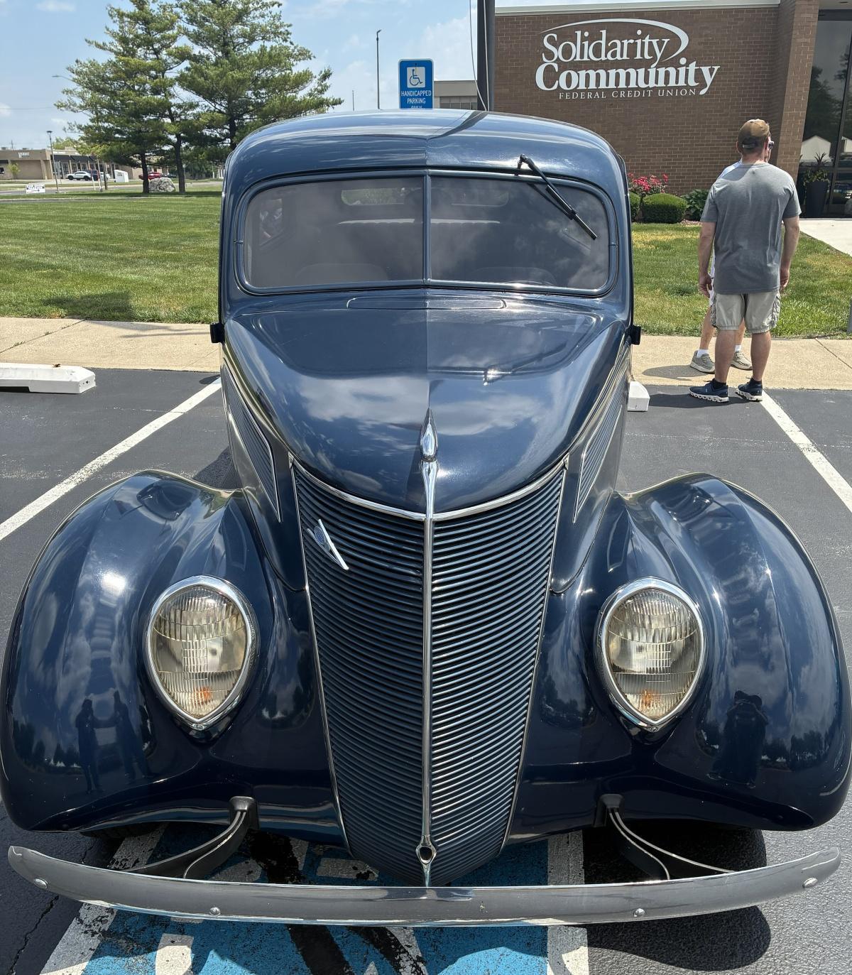 Solidarity car show survives the weather