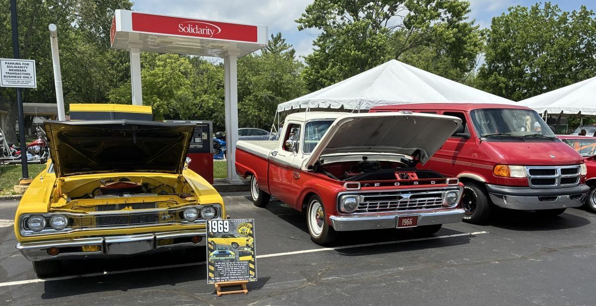 Solidarity car show survives the weather