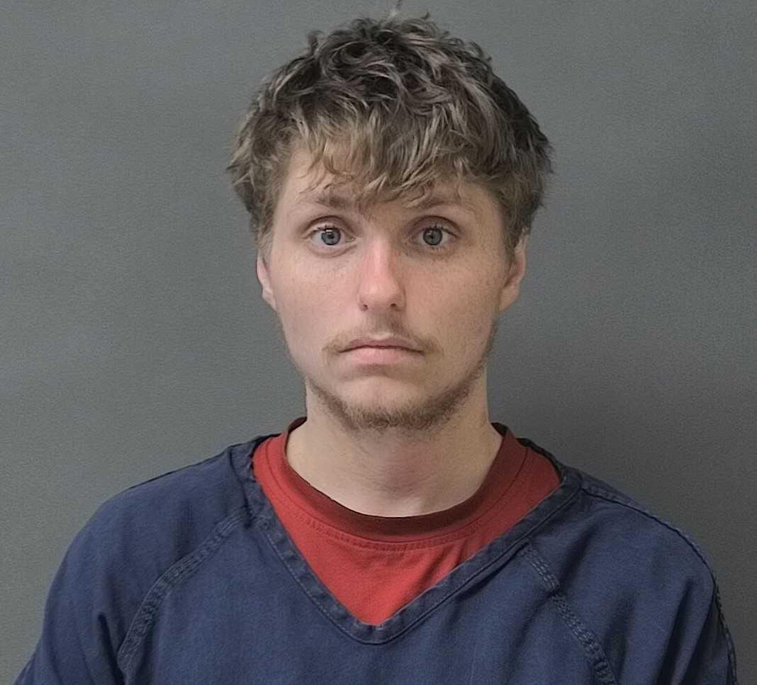 Two arrested on jail drug trafficking