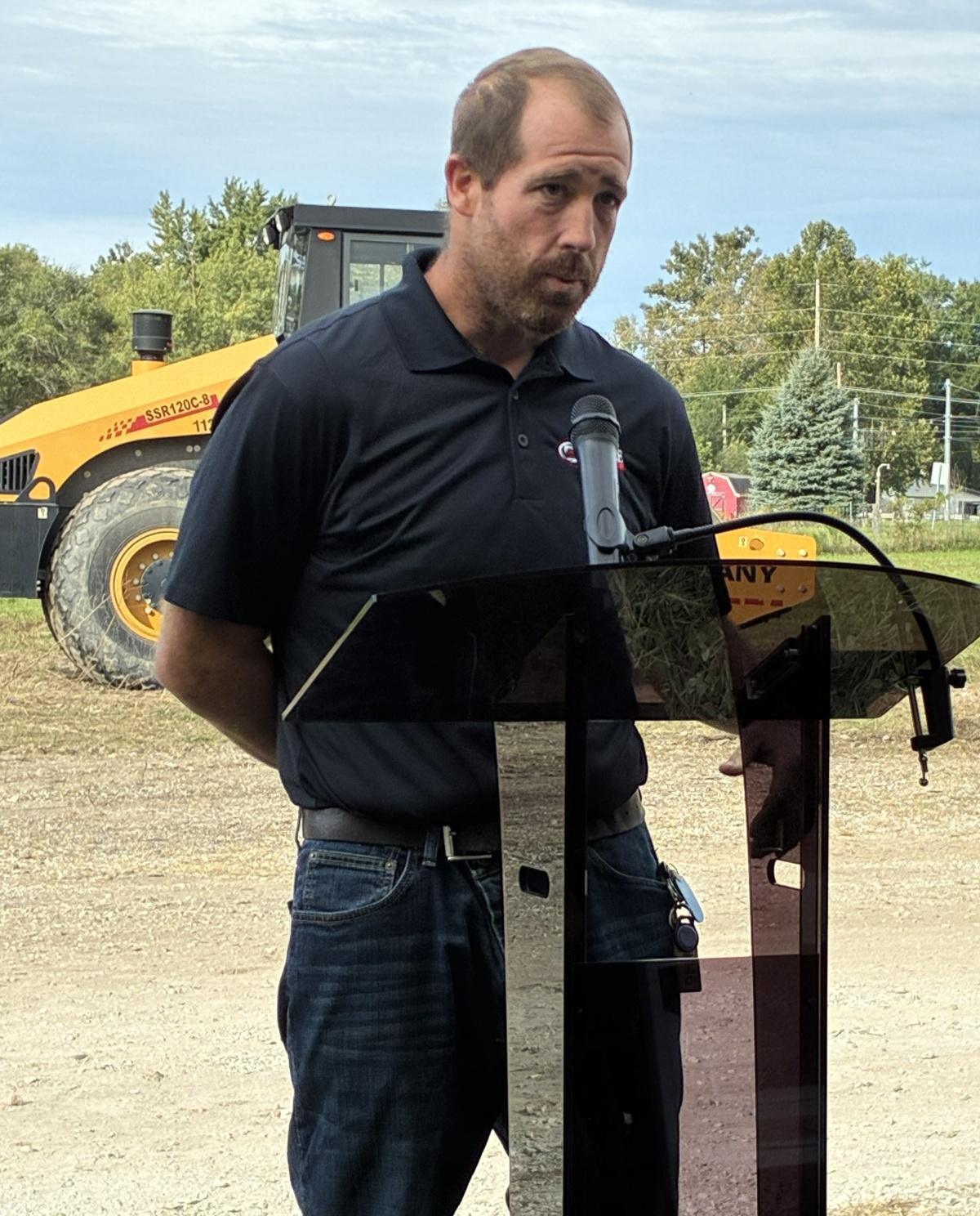 Turning shovels on a new jail
