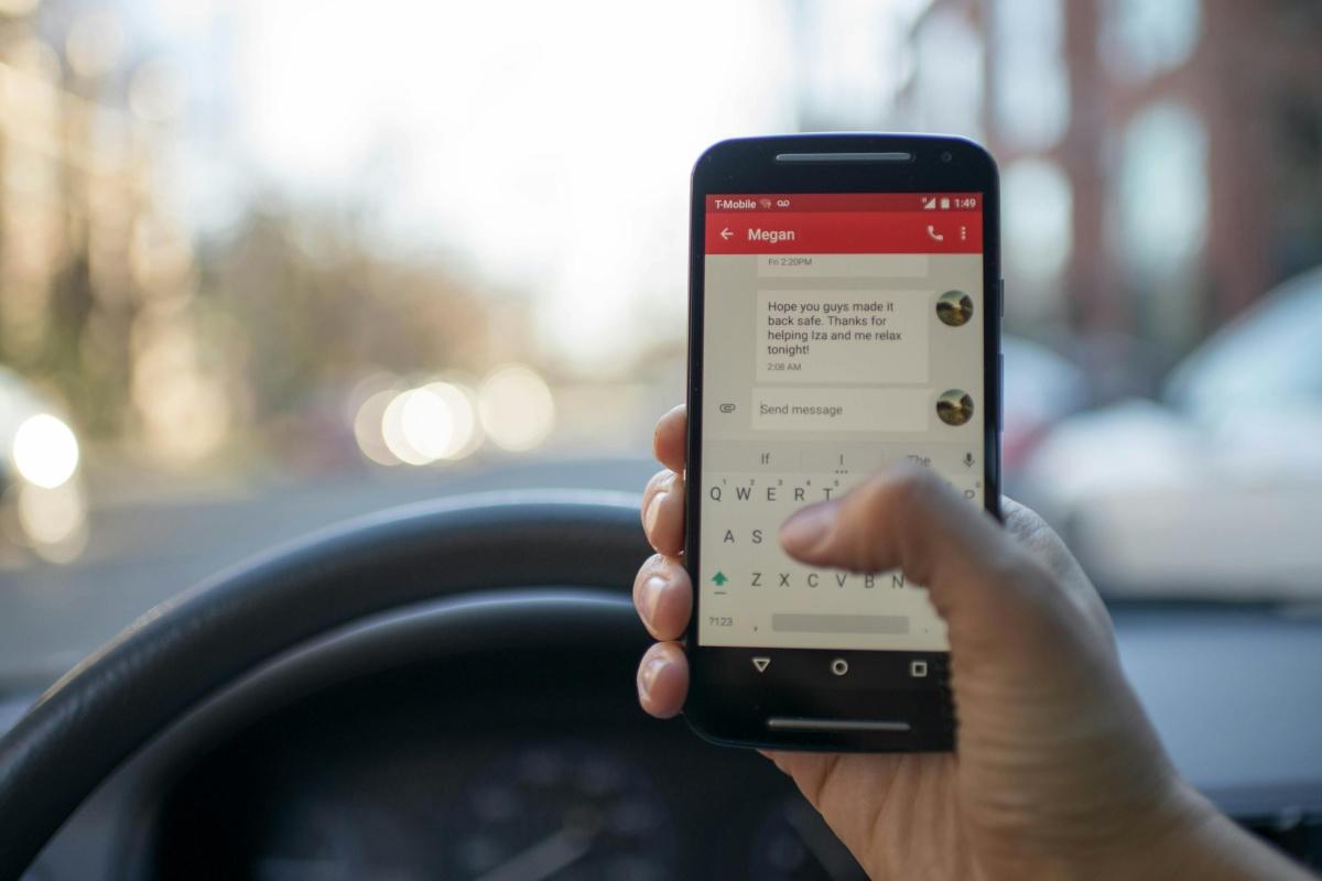Arnaque par SMS : comment les détecter et que faire ?