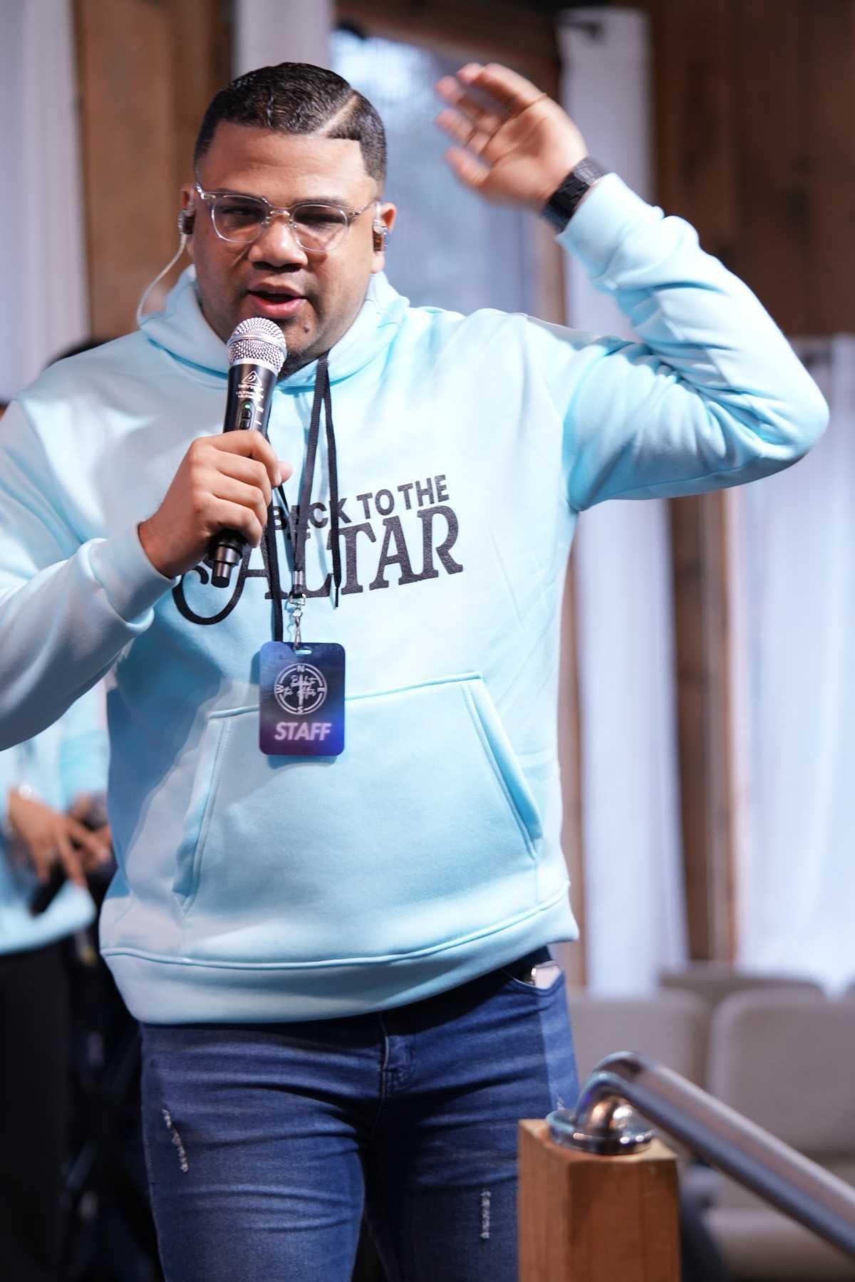 MARTES: Oración en los hogares