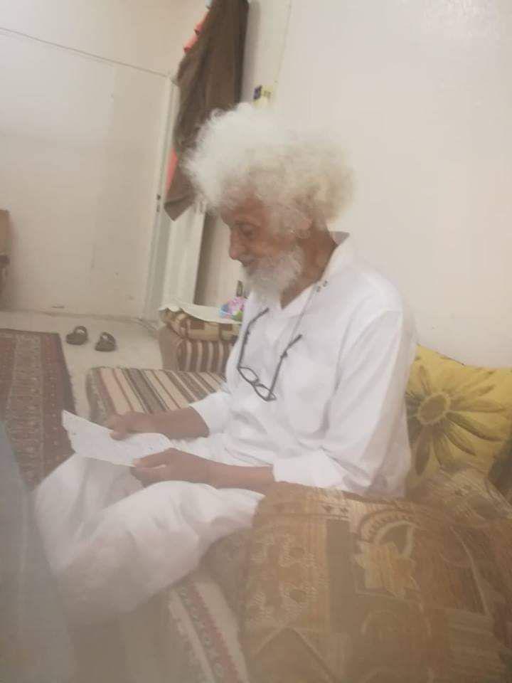 مع العلامة الشيخ مولاي أحمد أبا عبيدة المحرزي المراكشي رحمه الله مع العلامة الشيخ مولاي أحمد أبا عبيدة المحرزي المراكشي رحمه الله