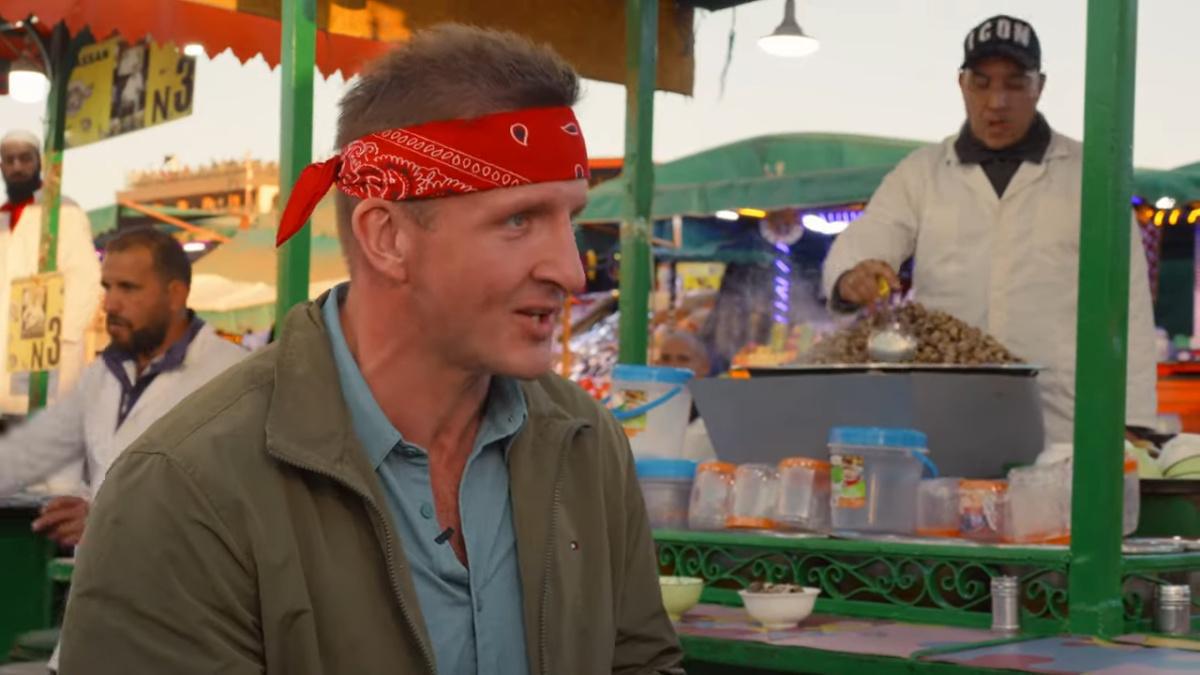 مراكش تحت المجهر: رحلة طعام مذهلة مع "Best Ever Food Review Show" من أزقة المدينة إلى موائد النخبة